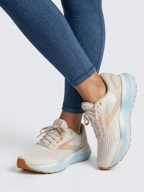 Brooks Women's Running Shoes in Beige and Light Blue